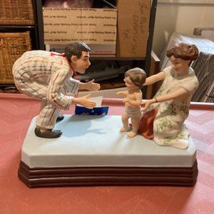 Museum Collections Inc. figurine music box